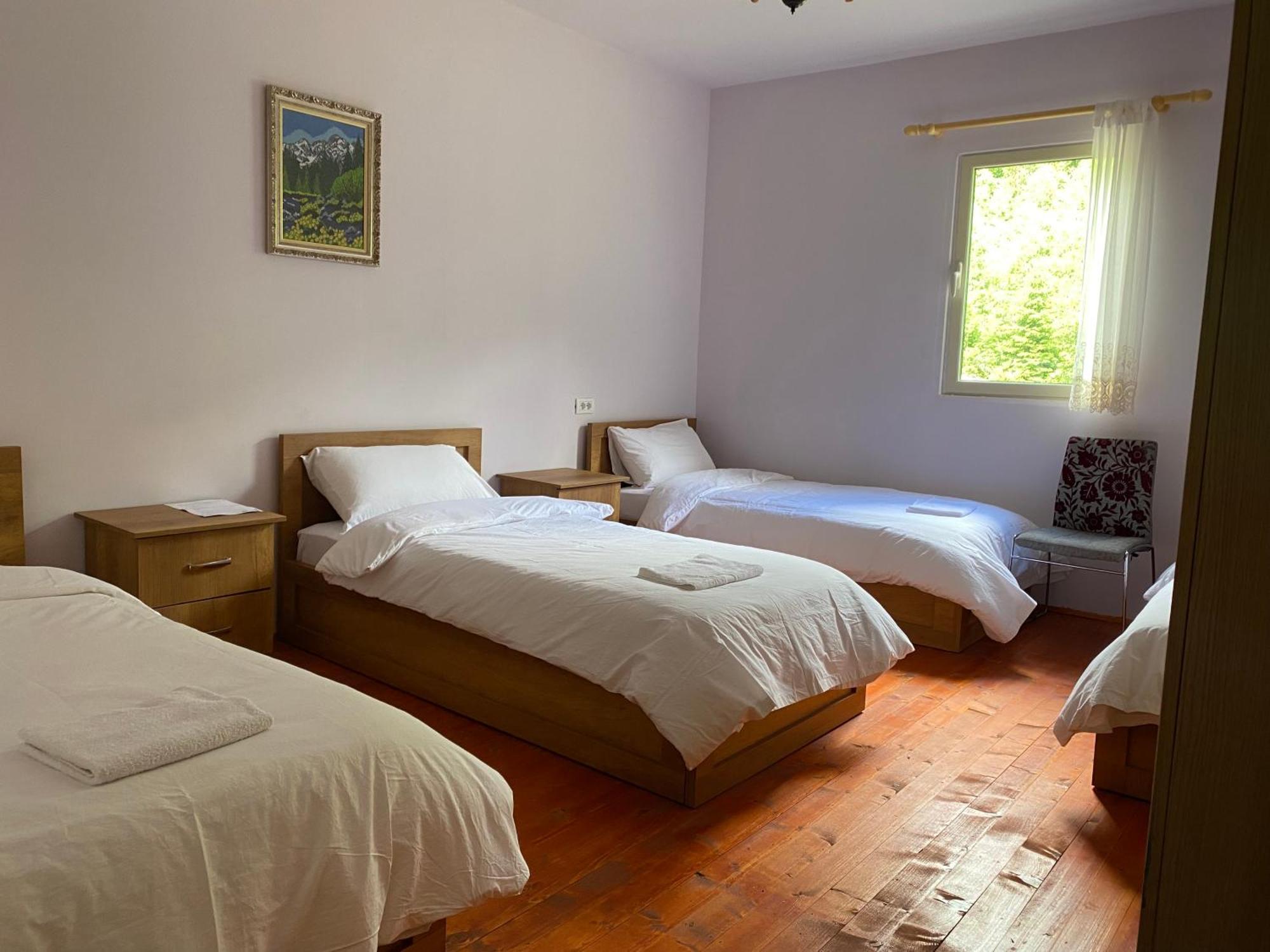 Vita Guesthouse Bajram Curri Exterior foto