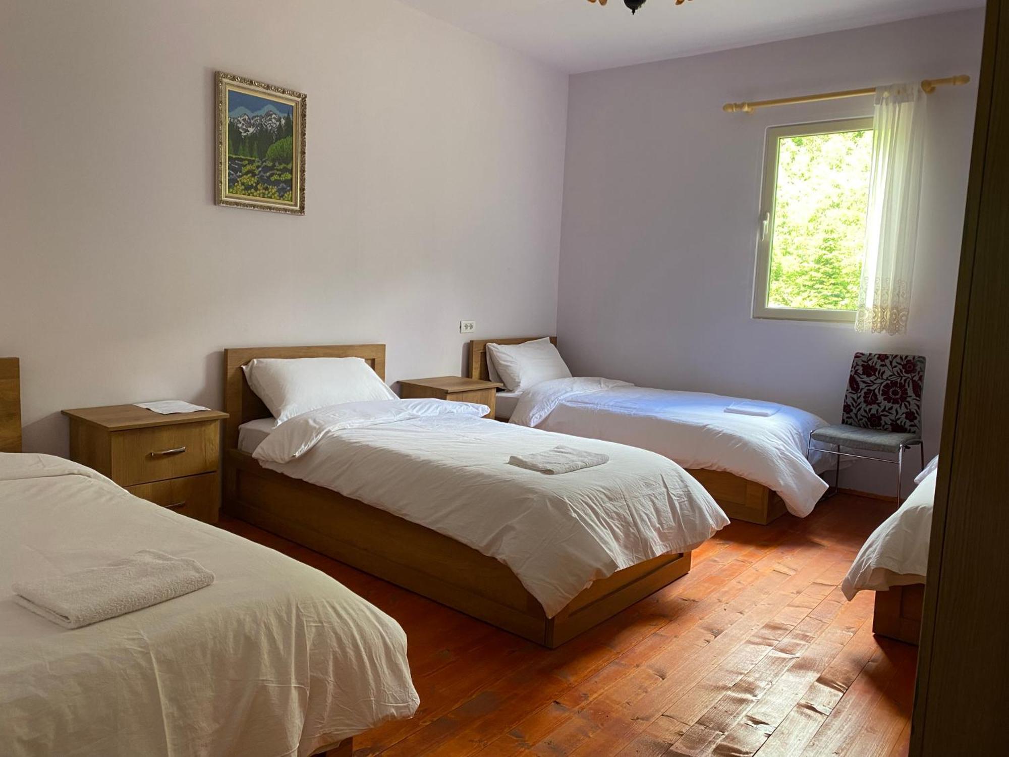Vita Guesthouse Bajram Curri Exterior foto